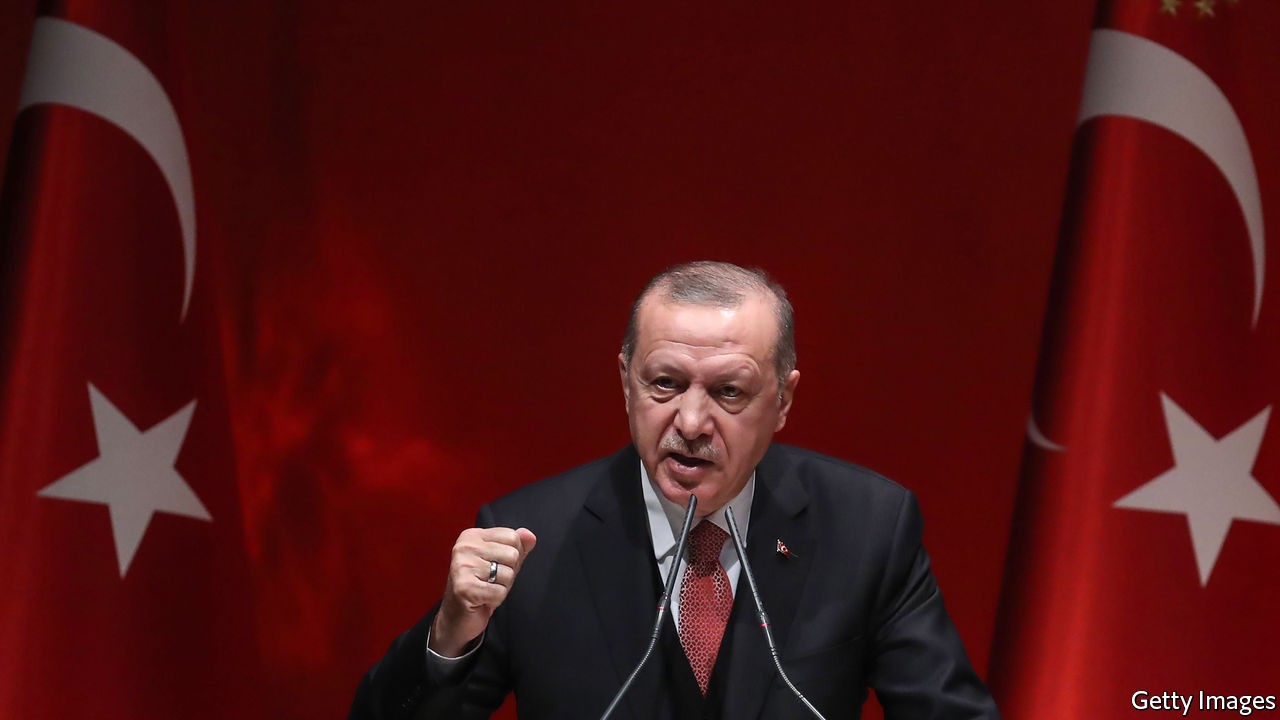 Menaces de sanctions contre Ankara : "Ne cherchez pas querelle à la Turquie", lance Erdogan à Macron